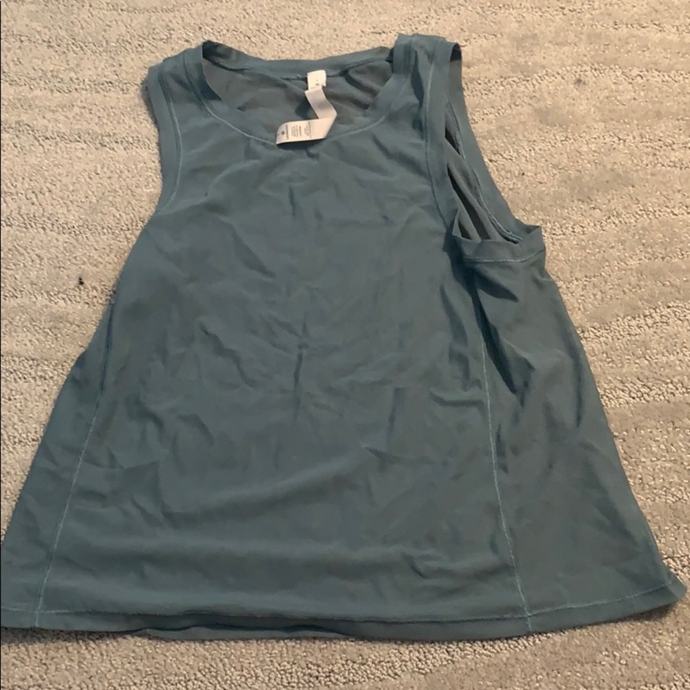 ❤️Lululemon Athletica Mesh Tank size 2❤️